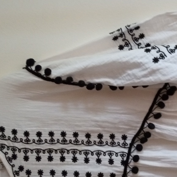 Zara Embroidered Top - Picture 4 of 6